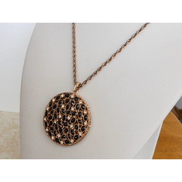 Vintage Amrita Singh Rhinestone Medallion Necklace , Twisted Rope - Picture 4 of 9